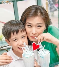 感人關係！娛樂圈非一般母子情