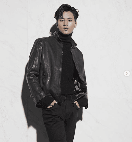 元斌,韓語:원빈,名字常被錯寫為元彬,本名金道振