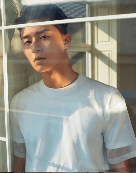 朴敘俊,韓語:박서준,本名朴容圭