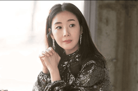 崔志宇,韓語:최지우,韓國本名崔美香(韓語:최미향),藝名常被誤譯為「崔智友」